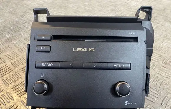 Lexus CT 200H Radio/CD/DVD/GPS head unit 8614076160 AL600009