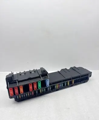 BMW 5 E60 E61 Fuse module 6957330