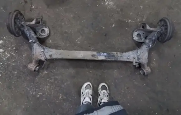 Rear axle beam