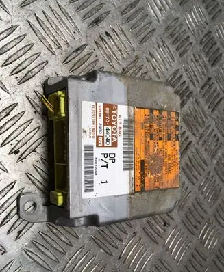 Toyota Avensis T220 Airbag control unit/module 2310002450 8917044040 2312450H