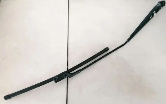 Volkswagen Polo IV 9N3 Front wiper blade arm 6q1955410c