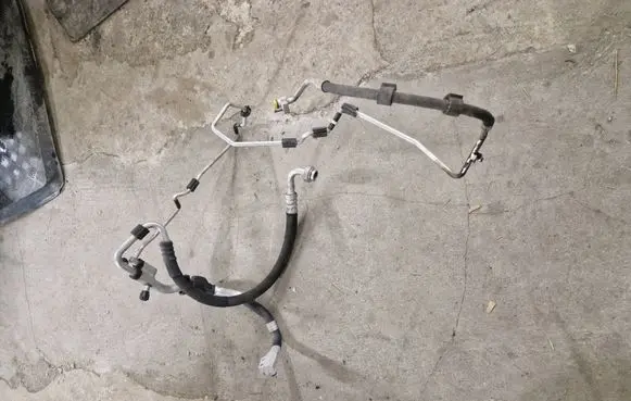 Audi A5 8T 8F Air conditioning (A/C) pipe/hose 8K0260710N 8K1260712B