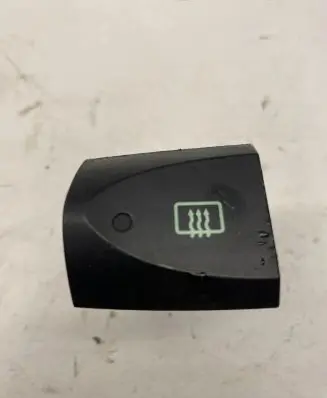 Hyundai Santa Fe Windscreen/window heater switch 864W0171