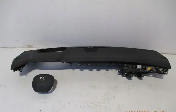 Citroen DS4 Radio/GPS head unit trim