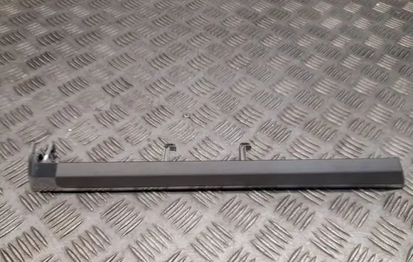 Porsche Cayenne (92A) Front door trim bar 7P5867410A
