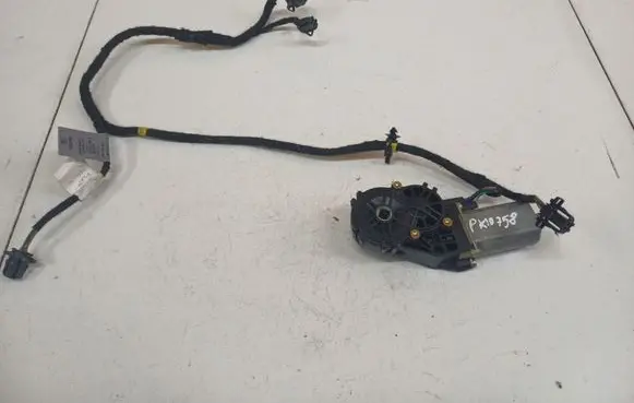 Porsche Cayenne (9PA) Seat adjustment motor 0390201948