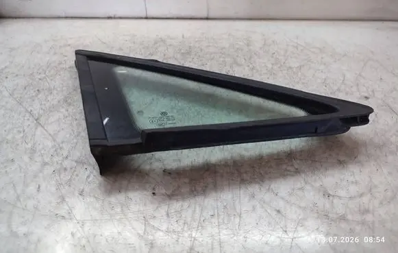 Volkswagen Touran II Front triangle window/glass 43R00048