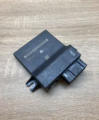 Audi A6 S6 C6 4F Gateway control module 4F0907468D