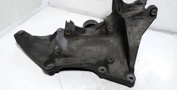 Mitsubishi Carisma Generator/alternator bracket 8200183234