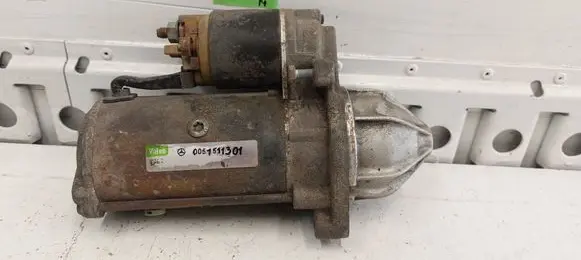 Mercedes-Benz Vito Viano W638 Starter motor 0051511301