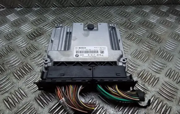 BMW 1 F20 F21 Engine control unit/module 8517874 0281018506 851787401