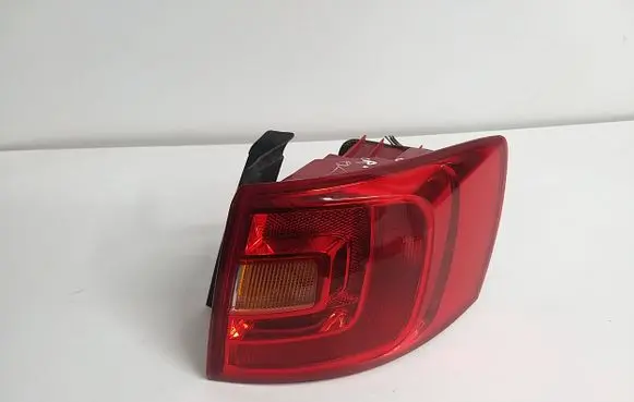 Volkswagen Jetta VI Rear/tail lights