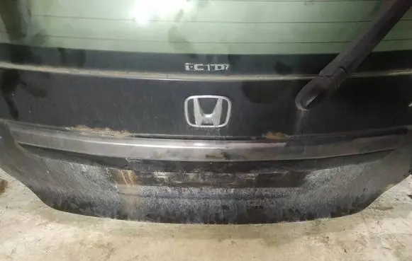 Honda FR-V Trunk door license plate light bar 
