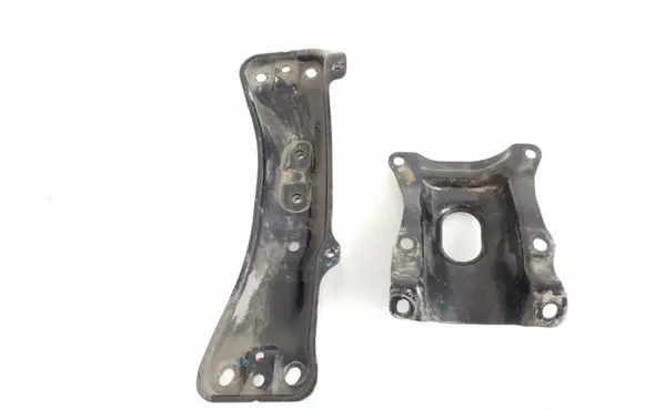Subaru Forester SG Gearbox mounting bracket