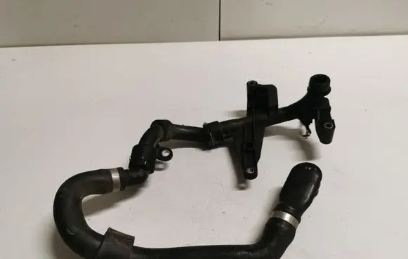 Mercedes-Benz E W212 Engine coolant pipe/hose A2762000452