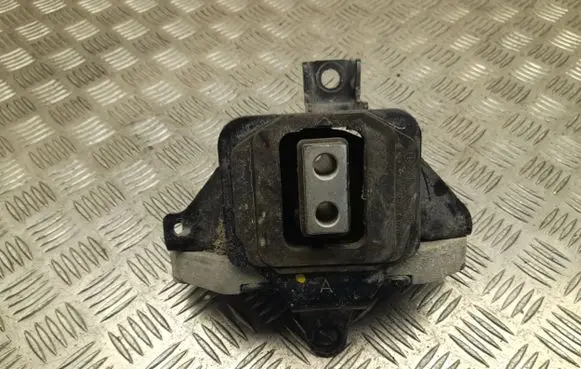 KIA Sportage Engine mount bracket 21830F1100