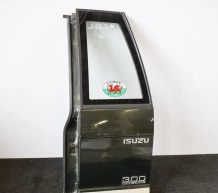 Isuzu Trooper Rear door