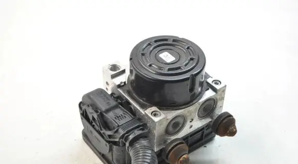 Nissan Note (E12) ABS Pump 476603VU0B