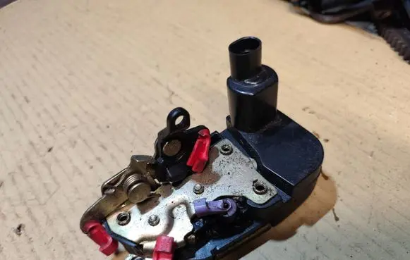 Jeep Grand Cherokee Front door lock