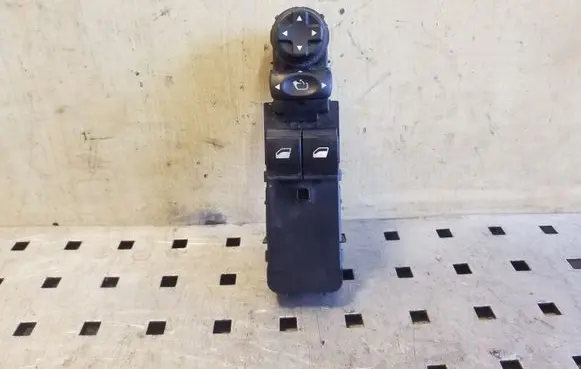 Citroen DS4 Electric window control switch 96657052ZD