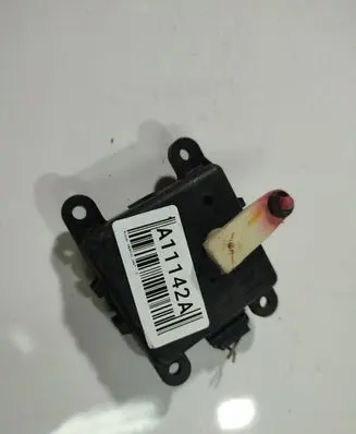 Nissan Qashqai Air flap motor/actuator 126472604215