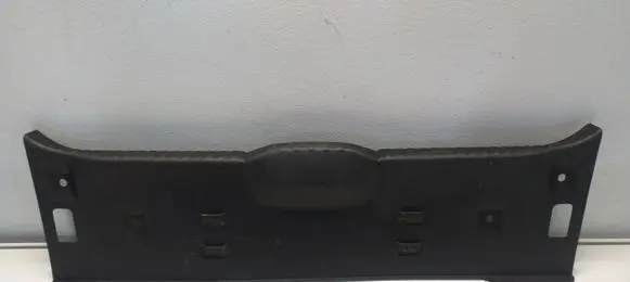 Trunk/boot sill cover protection