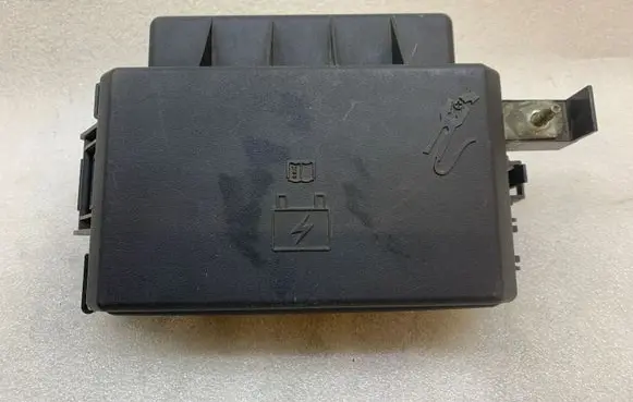 Chrysler 300 - 300C Fuse module P04692233AB