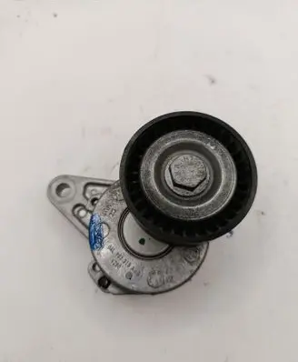 Volkswagen Caddy Generator/alternator belt tensioner 04L903315A