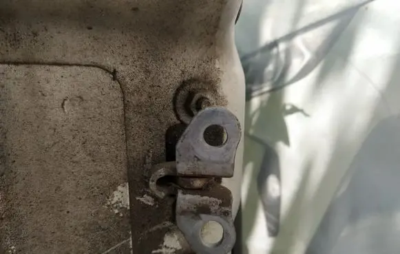 Citroen Xsara Front door check strap stopper 