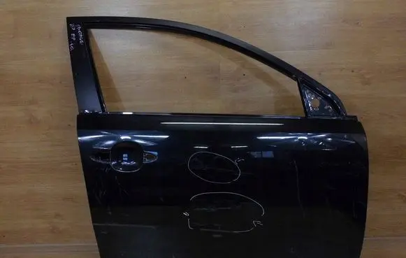 KIA Sportage Front door 760043W011