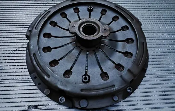 Iveco Daily 5th gen Clutch pressure plate 