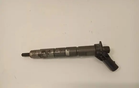 Mercedes-Benz GLC AMG Fuel injector A6540700187 0445117048 1917004751