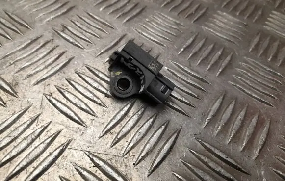 Mazda CX-5 Airbag deployment crash/impact sensor G46C57K1XA