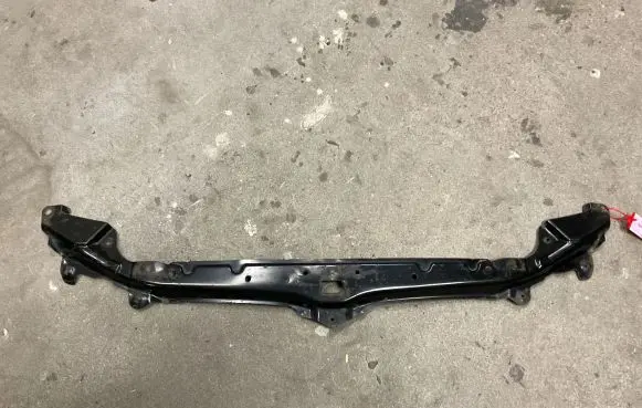 BMW 5 E60 E61 Top upper radiator support slam panel