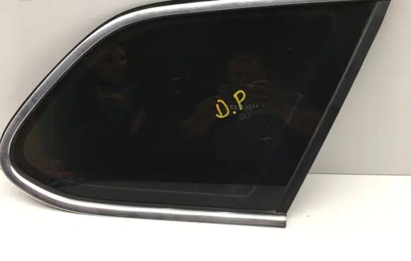 Volkswagen Golf V Rear side window 1K9845298B