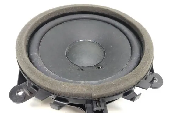 Volvo XC70 Front door speaker 30657445