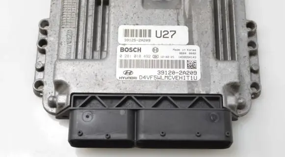 Hyundai i40 Engine control unit/module 391202A209