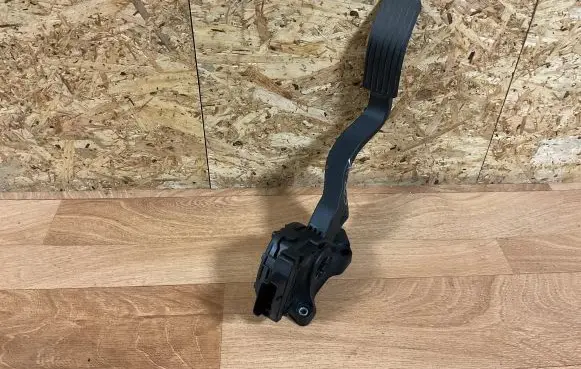 Peugeot 308 Accelerator throttle pedal 9671433780 5502498 6PV00994941