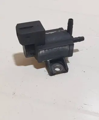 Toyota Avensis T270 Turbo solenoid valve 72828606 258600R010