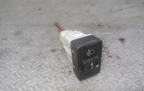 Suzuki Alto Headlight level height control switch
