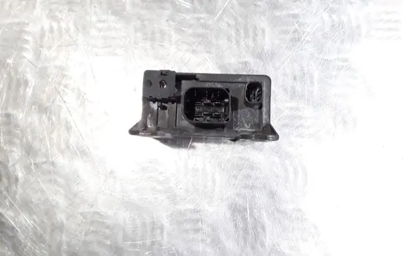 Mercedes-Benz C W203 Glow plug pre-heat relay
