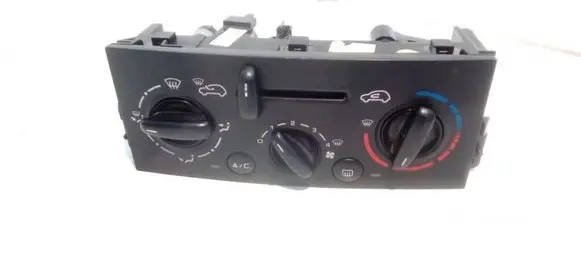 Peugeot 207 Climate control unit N102079B2 69910002