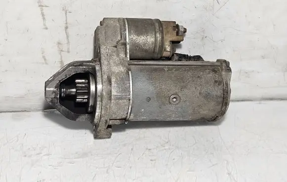 Mercedes-Benz Vito Viano W639 Starter motor 0051511301