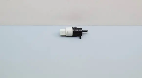 BMW 4 F36 Gran coupe Windscreen/windshield washer pump 7298309