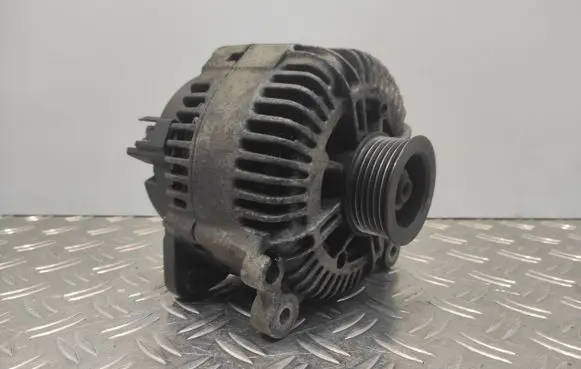 Audi A6 S6 C6 4F Generator/alternator 437507