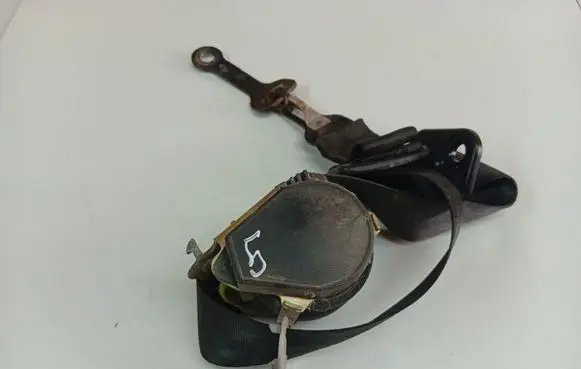 Peugeot 807 Middle seatbelt (rear) A508366
