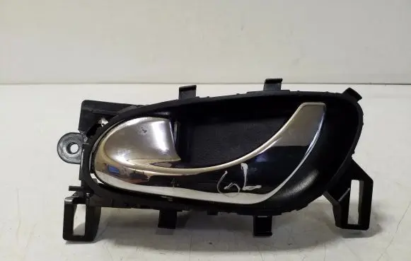 Nissan X-Trail T32 Rear door interior handle 150311