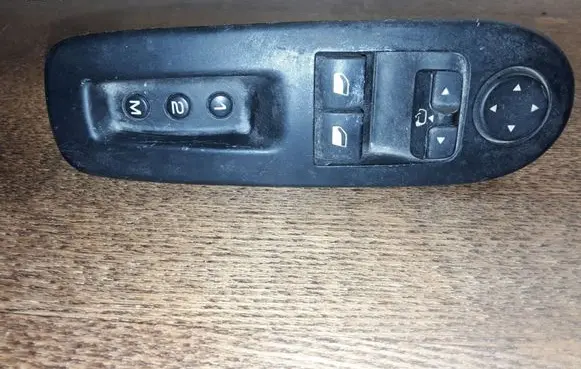 Peugeot 407 Electric window control switch 96588276XT