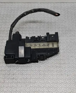 Suzuki Grand Vitara II Fuse module 7158885830