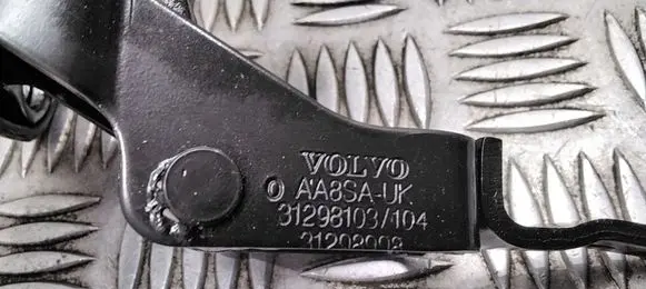 Volvo V70 Tailgate/trunk/boot hinge 31298104